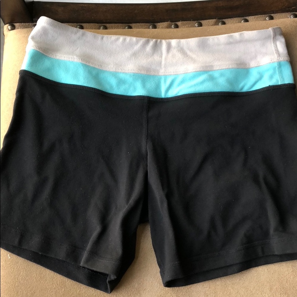 Lululemon shorts matching tank in separate listing